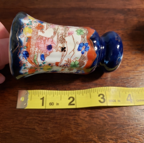 Vintage Handpainted Salt & Pepper Shaker Set - Picture 10 of 12